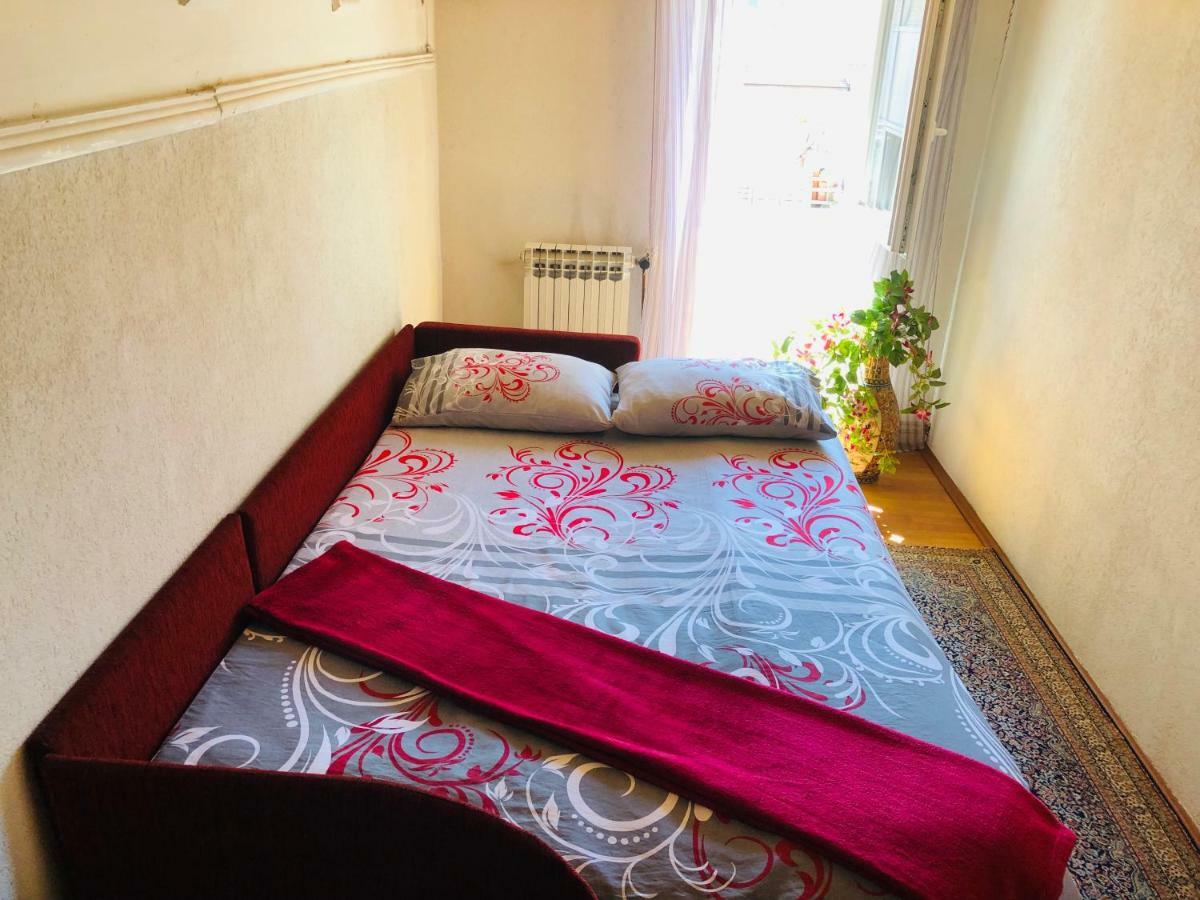 Adella Apartment